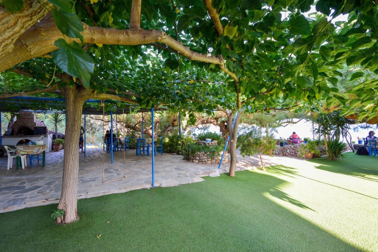 Taverna Akrogiali Lutró Kültér fotó