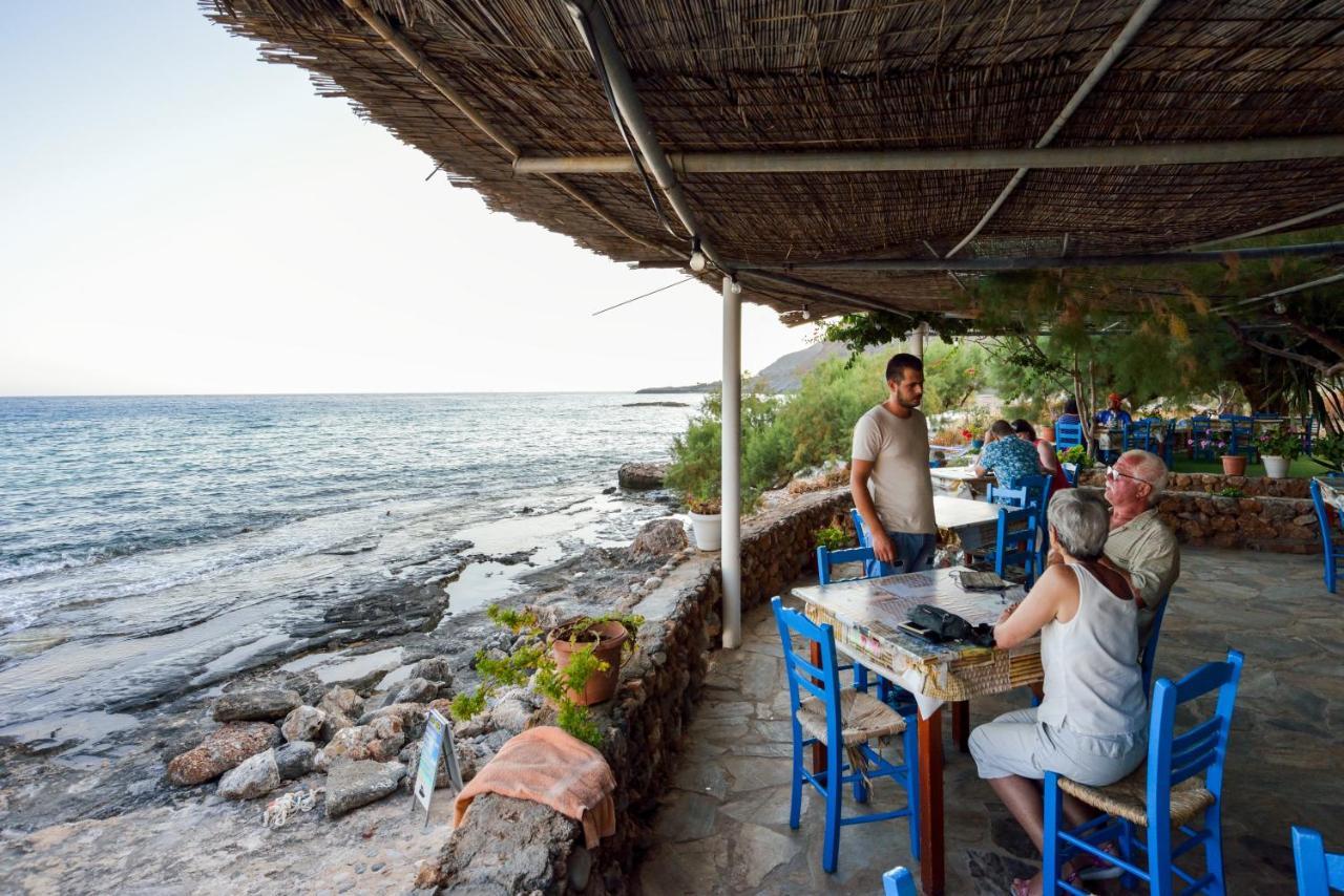 Taverna Akrogiali Lutró Kültér fotó