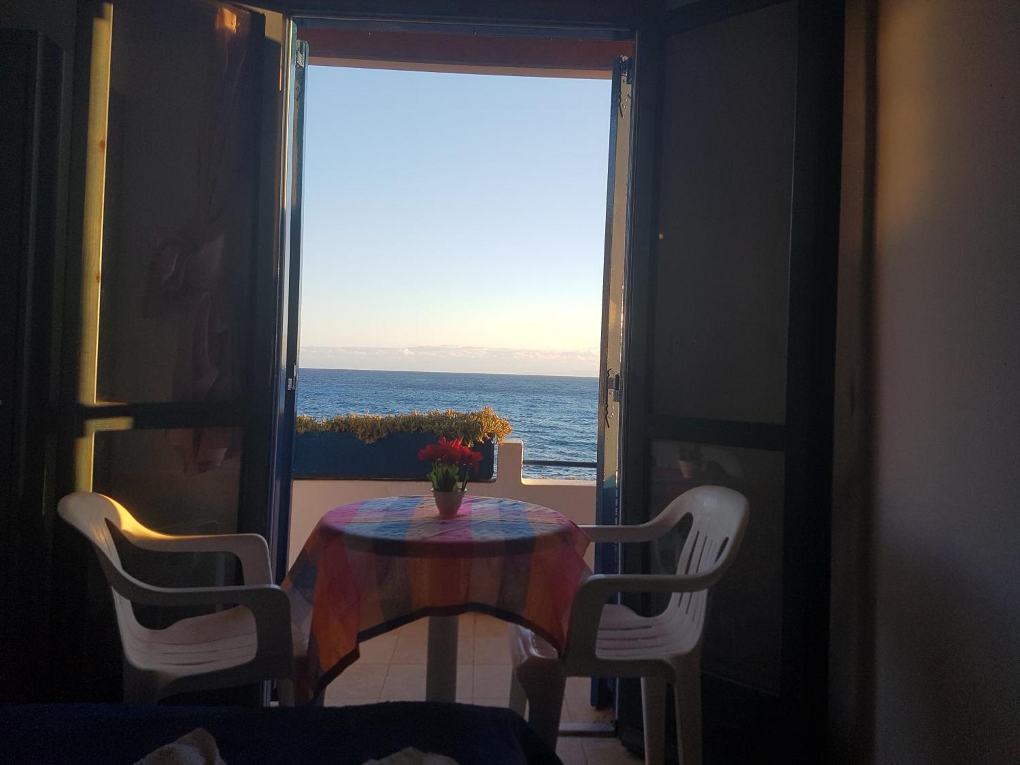 Taverna Akrogiali Lutró Kültér fotó