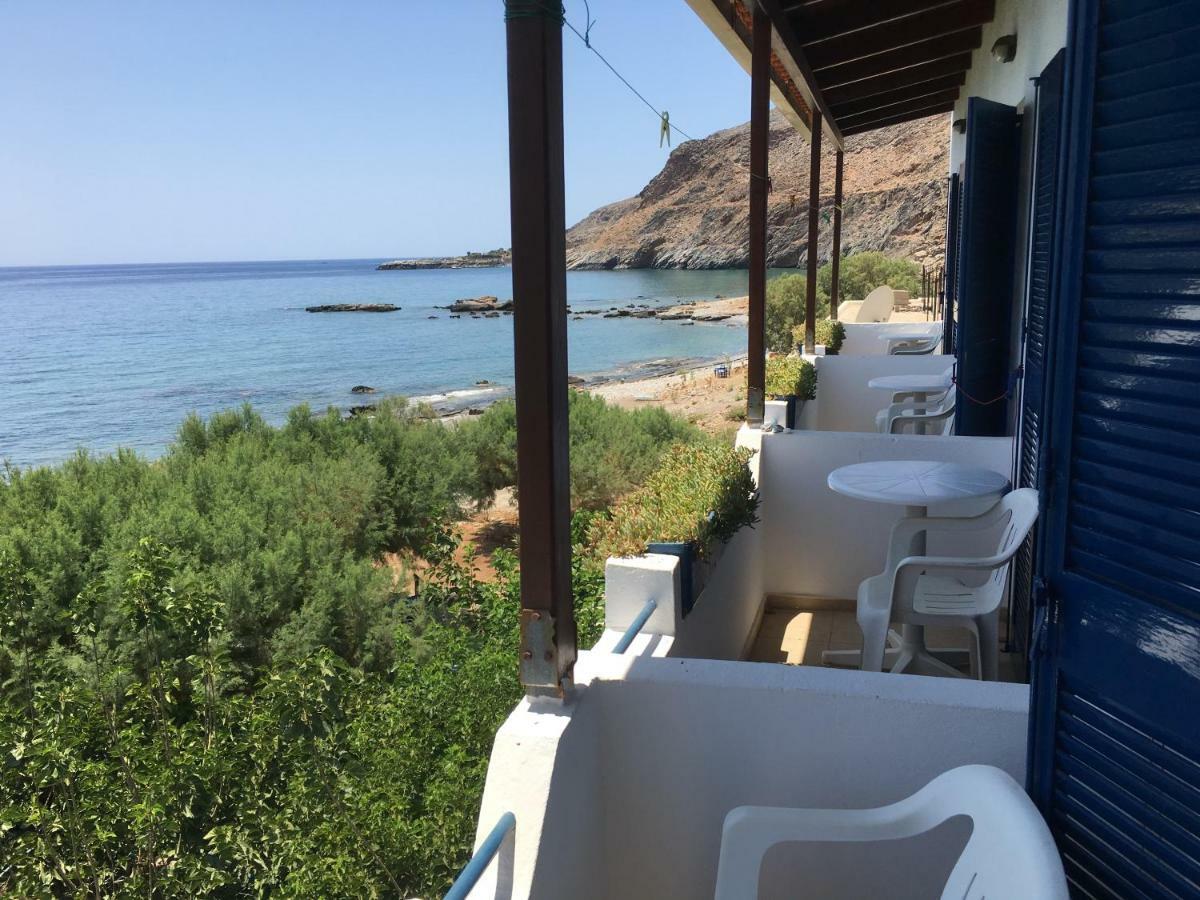 Taverna Akrogiali Lutró Kültér fotó