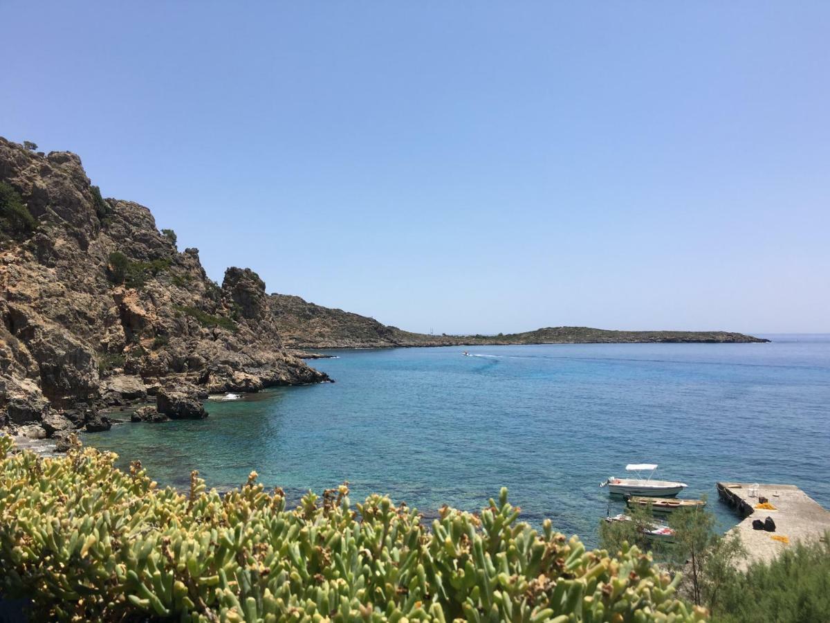 Taverna Akrogiali Lutró Kültér fotó