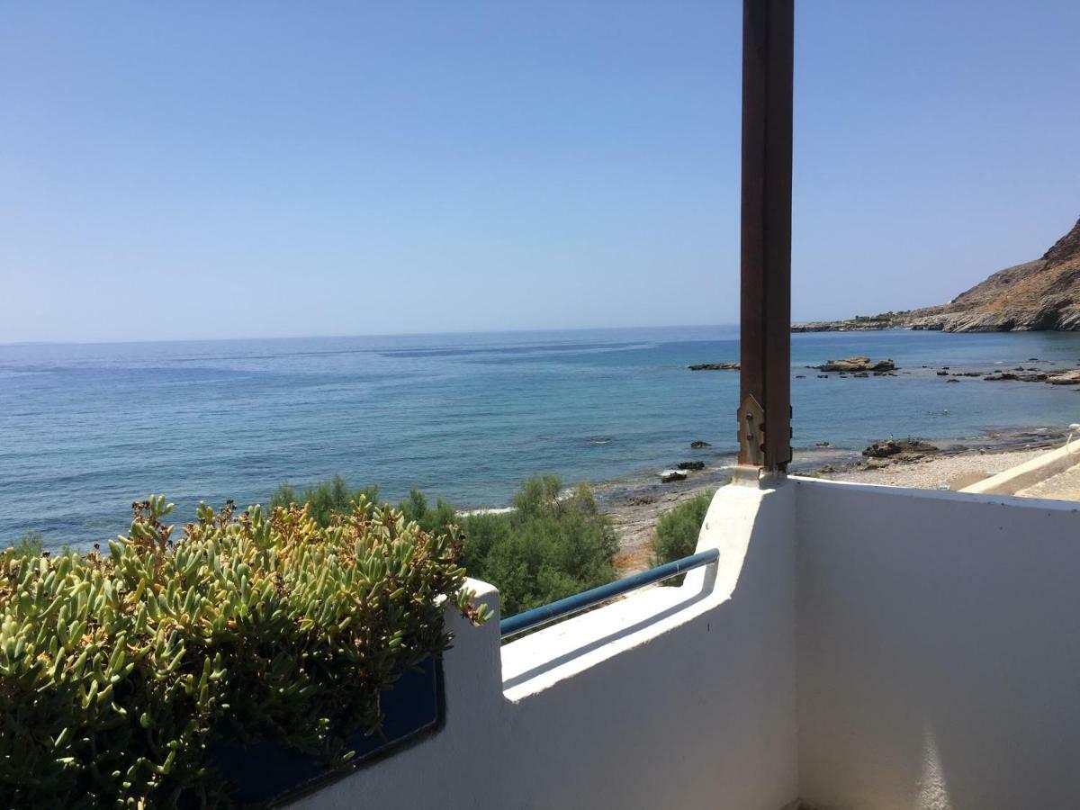 Taverna Akrogiali Lutró Kültér fotó