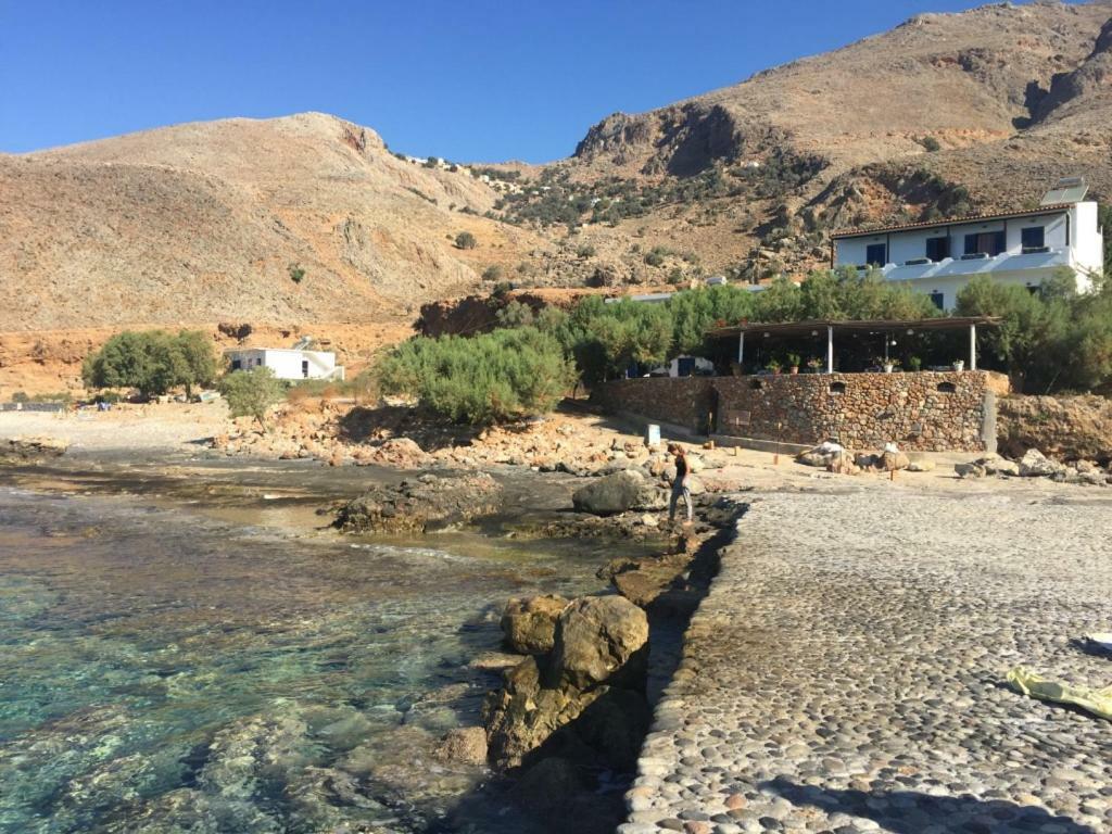 Taverna Akrogiali Lutró Kültér fotó